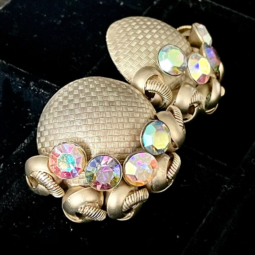 Vintage 1980s costume iridescent rhinestone clip-on earrings